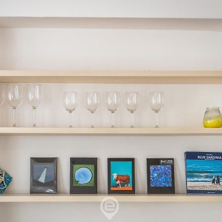 Mirabel Apartment - Wonderful Flat In City Center Cagliari Bagian luar foto